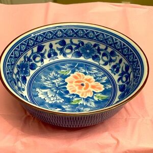 EUC VTG Hand Painted Porcelain Blue and White Peony Small Japanese Noodle Bowl